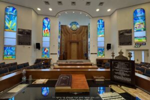 חלונות ויטראז' בבית כנסת באשדוד2