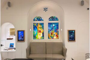 חלונות ויטראז' זכוכית מחוסמת תקנית, מוזיאון הידידות ירושליים מבט מבפנים