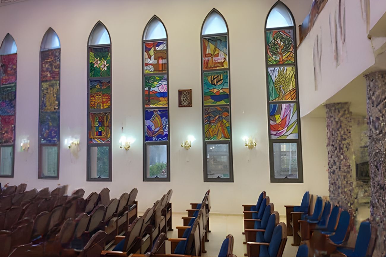 ויטראז' 12 השבטים בבית כנסת גואל ישאל באשדוד