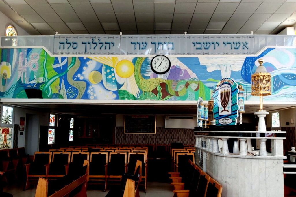 הדפסה קרמית קיר הקומה השנייה בעזרת נשים באשדוד